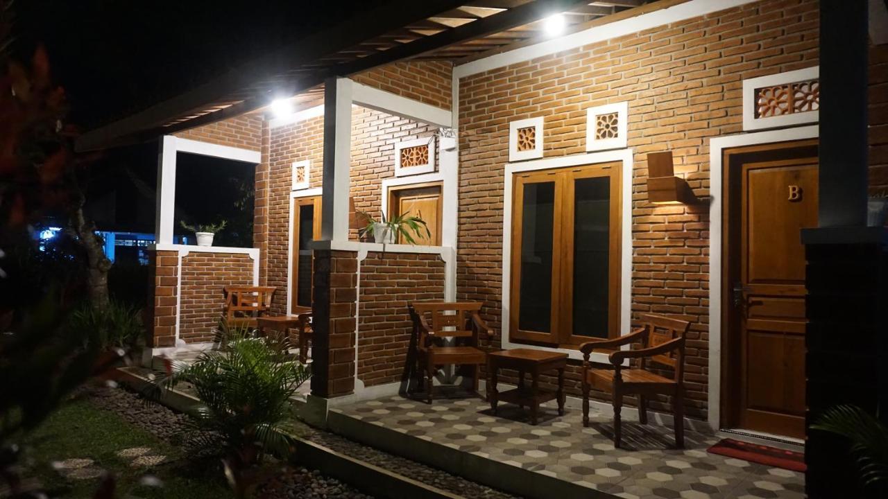 Genthong Homestay Magelang Εξωτερικό φωτογραφία