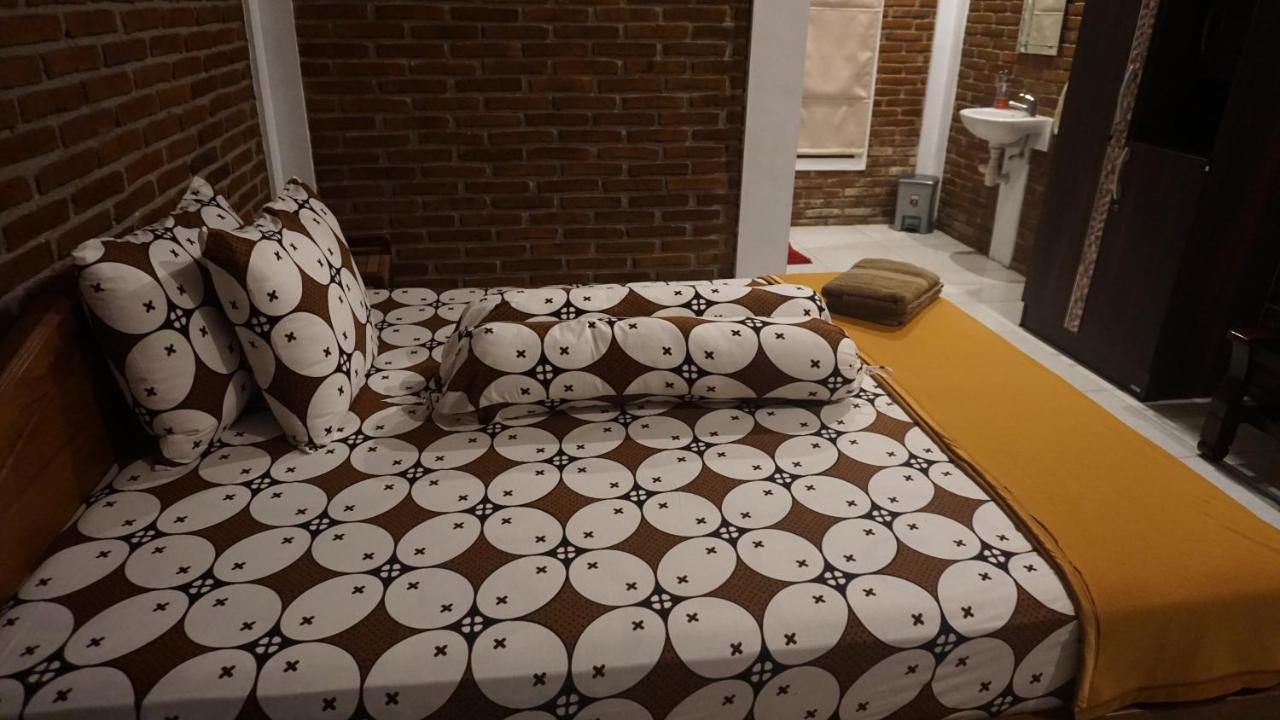 Genthong Homestay Magelang Εξωτερικό φωτογραφία