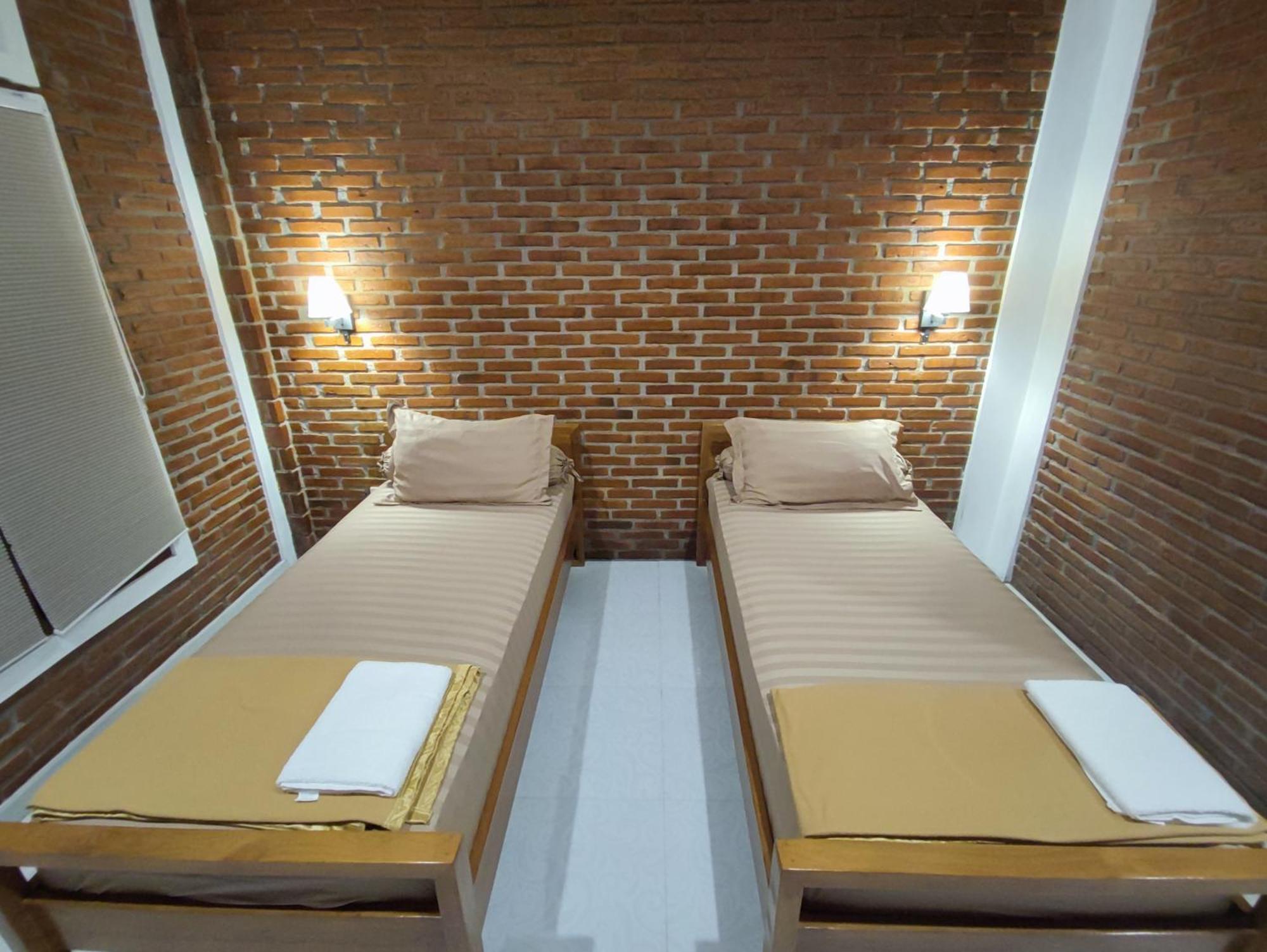 Genthong Homestay Magelang Εξωτερικό φωτογραφία