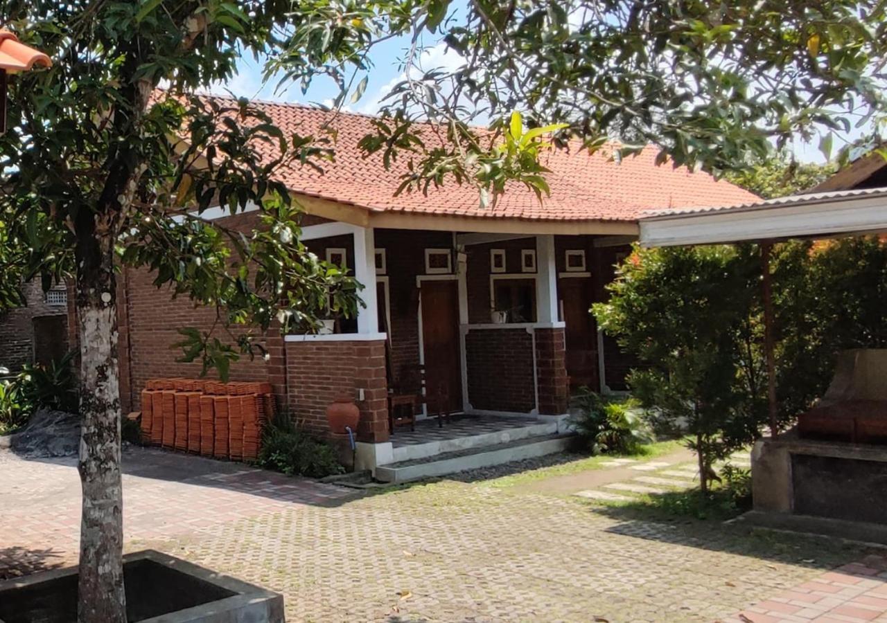 Genthong Homestay Magelang Εξωτερικό φωτογραφία
