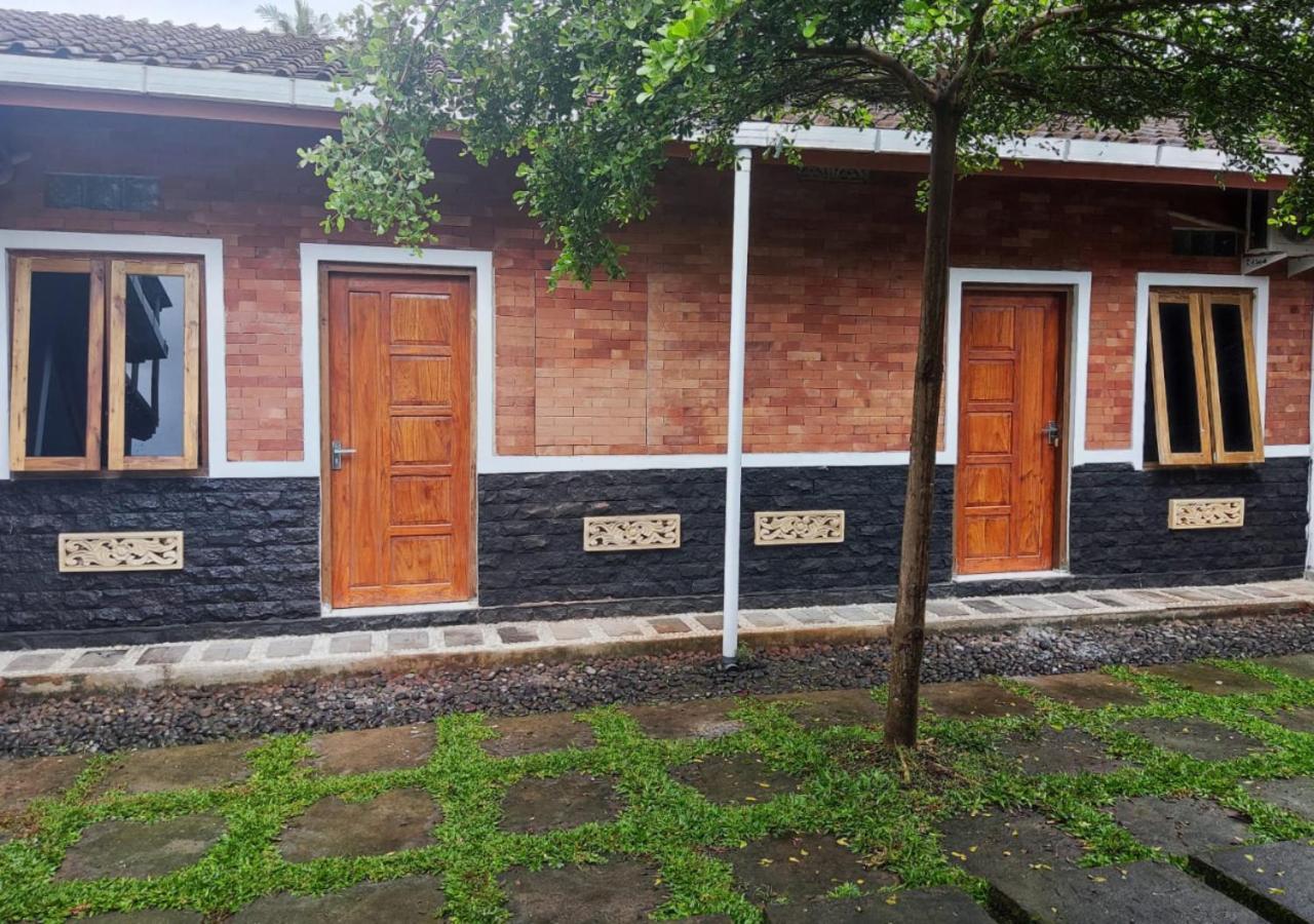 Genthong Homestay Magelang Εξωτερικό φωτογραφία
