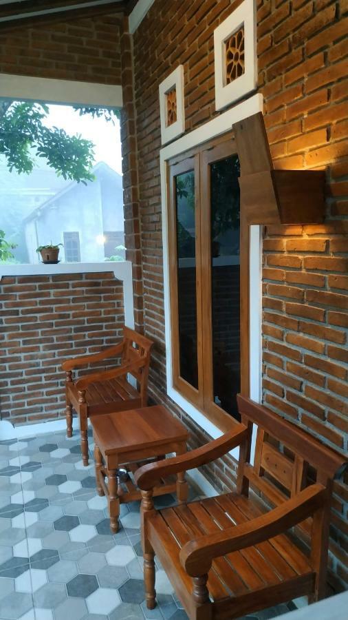 Genthong Homestay Magelang Εξωτερικό φωτογραφία