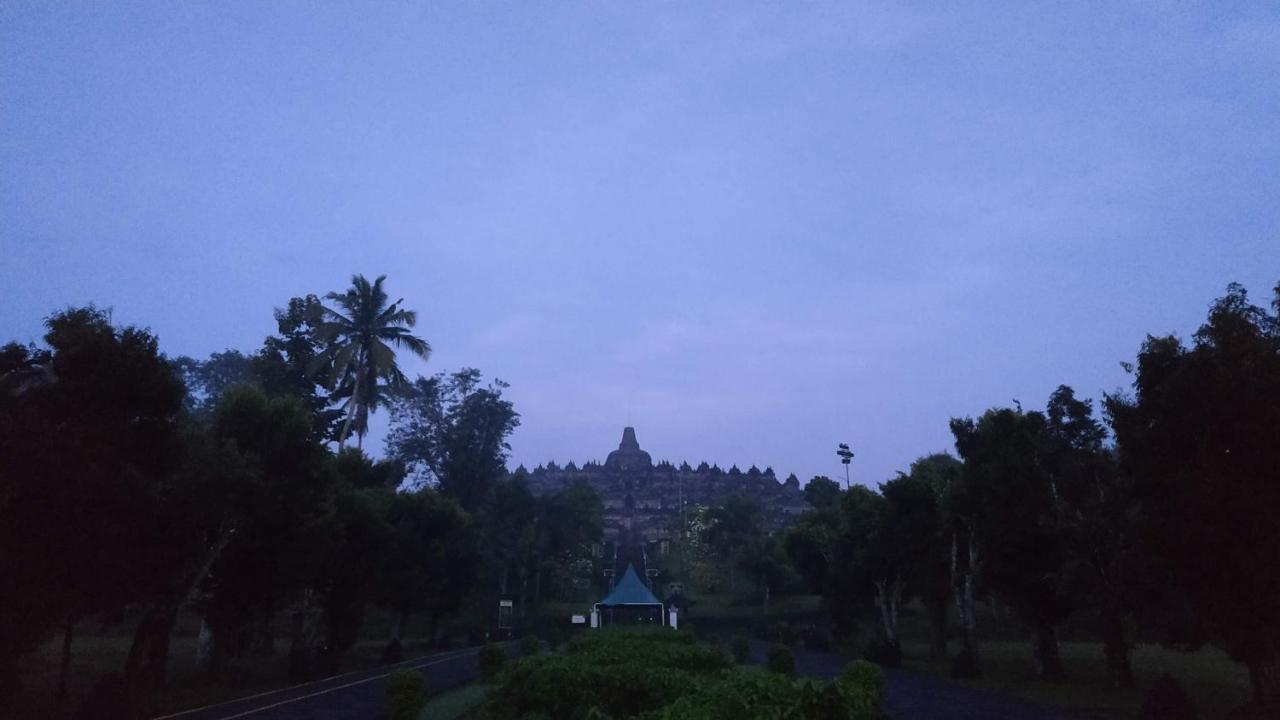 Genthong Homestay Magelang Εξωτερικό φωτογραφία
