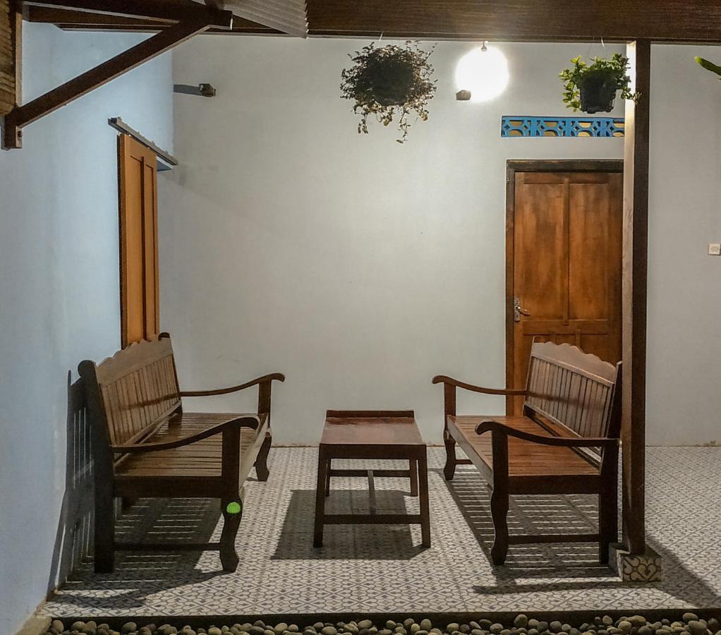 Genthong Homestay Magelang Εξωτερικό φωτογραφία